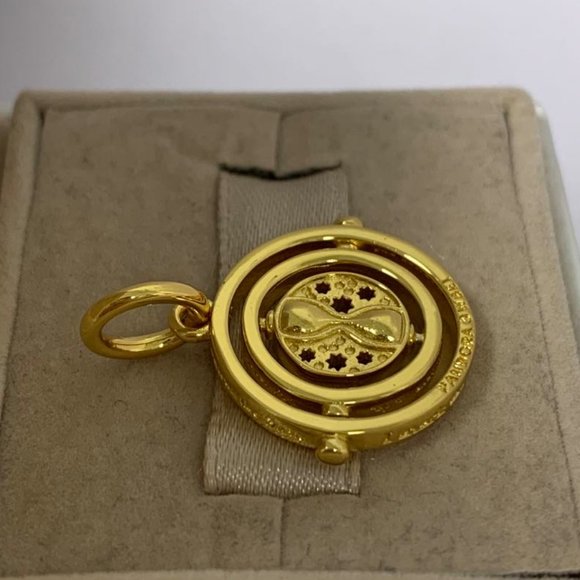 Pandora Harry Potter, Spinning Time Turner Pendant - Picture 3 of 7